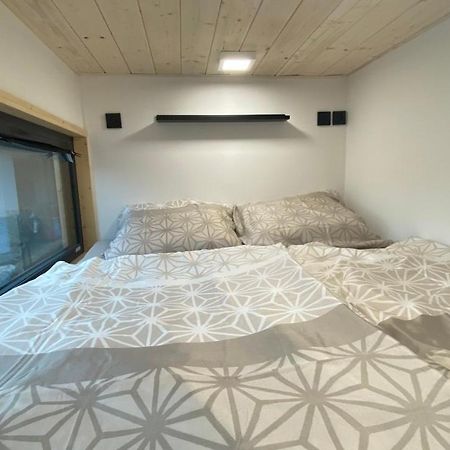 Tiny House Appartement Pardubice Buitenkant foto