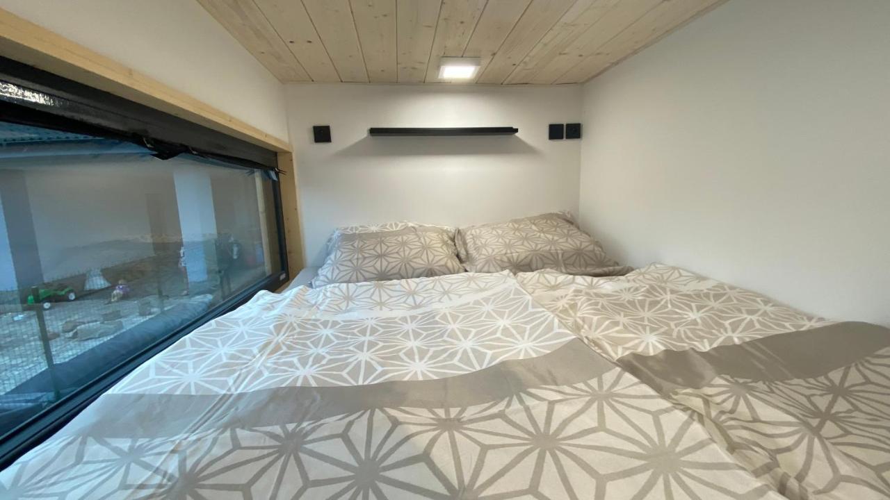 Tiny House Appartement Pardubice Buitenkant foto